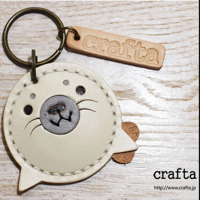 あざらしのレザーキーホルダー